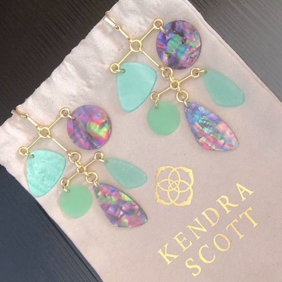 Kendra Scott Jewelry - EUC Kendra Scott Vintage McKenna Statmnt Chandelier Earrings Gold/Sea Green Mix